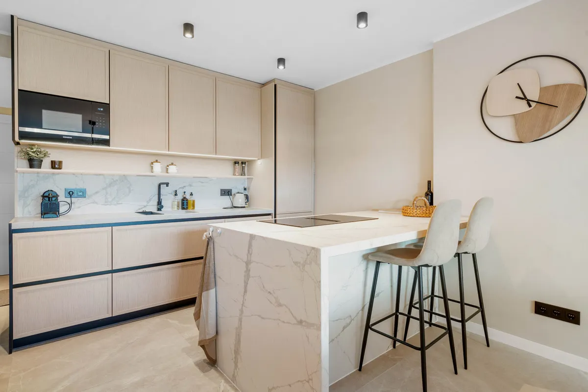 4fd1ae7b-2736-4c4c-90d8-6fff44bec943