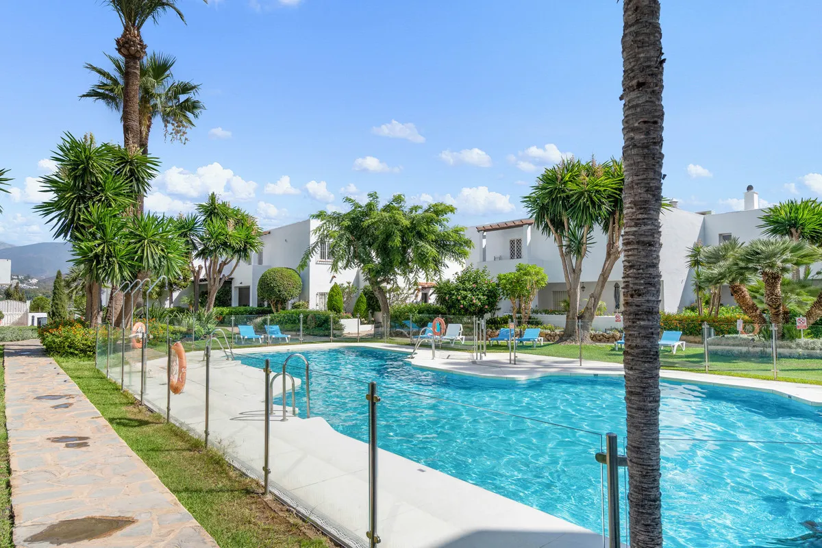 8a33ad53-04c1-4ead-a838-b6b371623e81