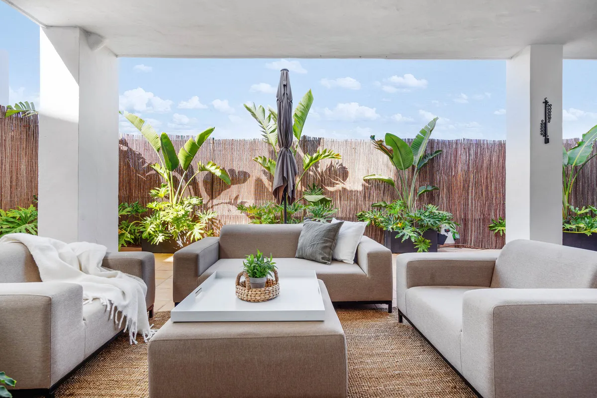 efbfccb2-14a1-4e50-b067-3c1eeeaccb85