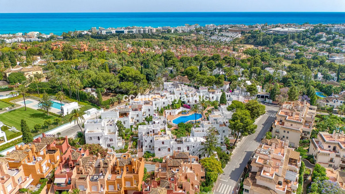 b0938a31-9867-42d1-a779-57a8ad7c39ce