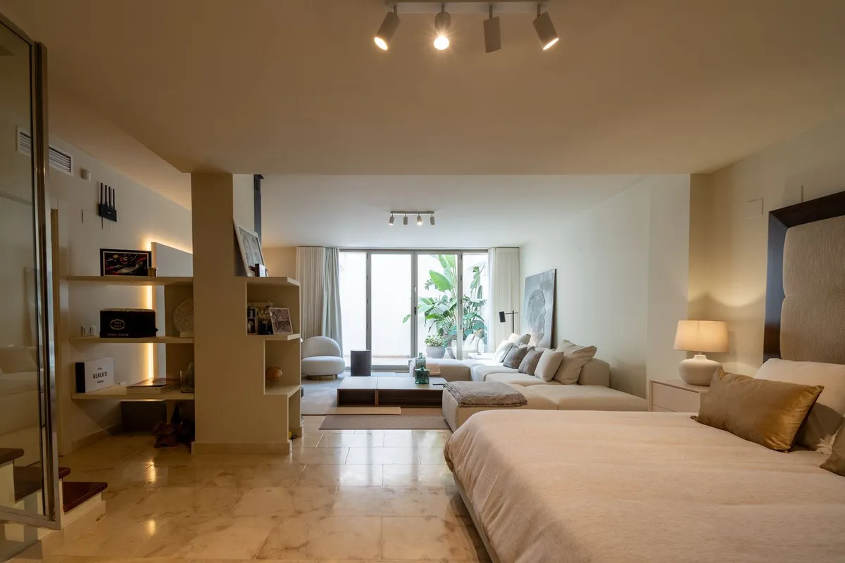 17ecde51-b0f0-4baa-bee0-d95ba028093b