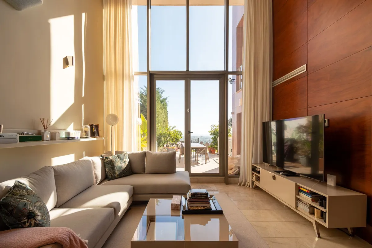 48304706-4b47-495f-8258-ac88b3555b2e