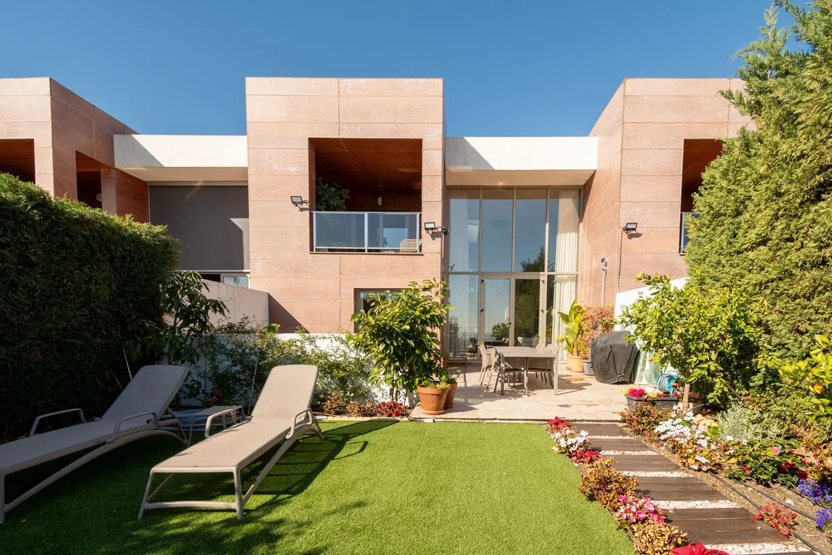 77cf480b-3cd3-4c1b-a589-716d920251d3