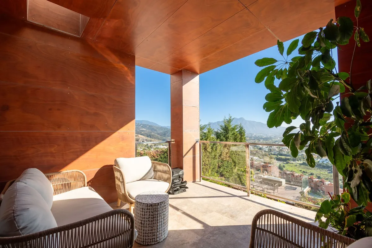 8a15960e-82dd-44d9-af3b-d83a07dcf6fc