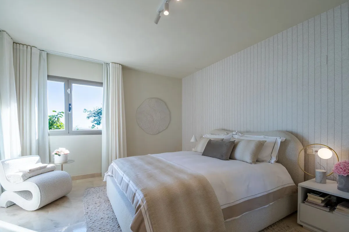 b63c64df-7a27-4c15-95bf-4b7ffa5f6744