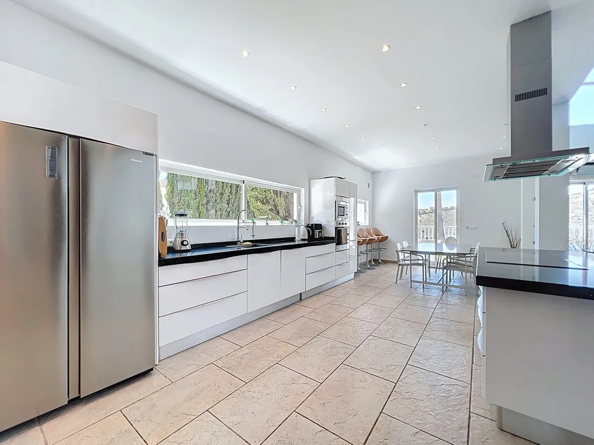 11eb6dd7-b291-432d-8232-a5df6657fda1