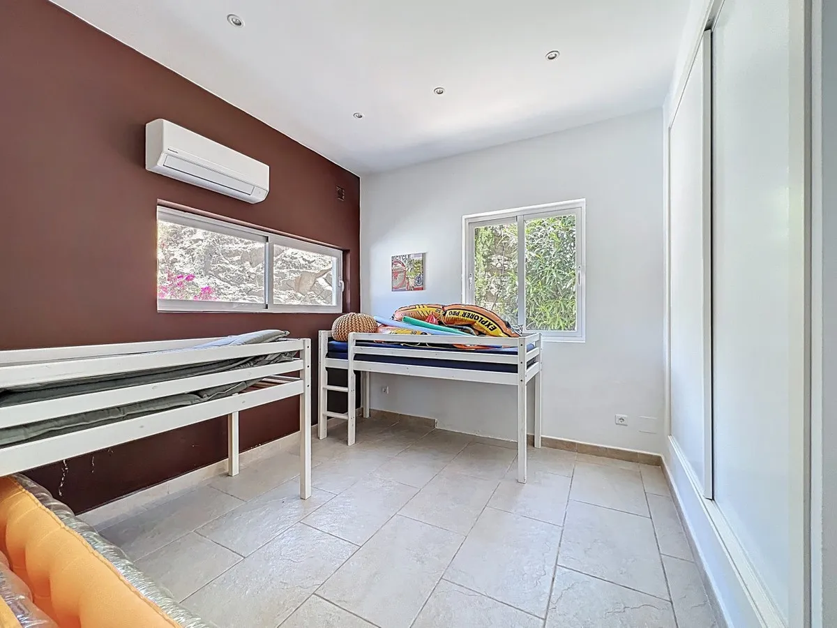 174f823b-7f83-4033-8699-95197f32a8bf