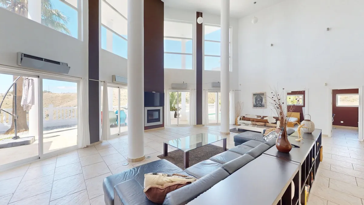 1ed54b4c-a7db-4086-bc89-93d427fd3321