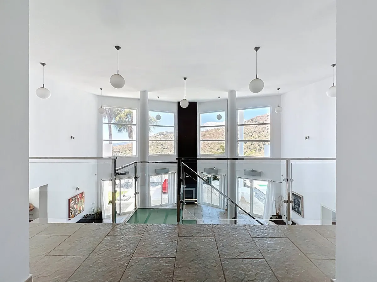 7aa78b24-e2c5-4a59-bcc1-2406bf4b9a64