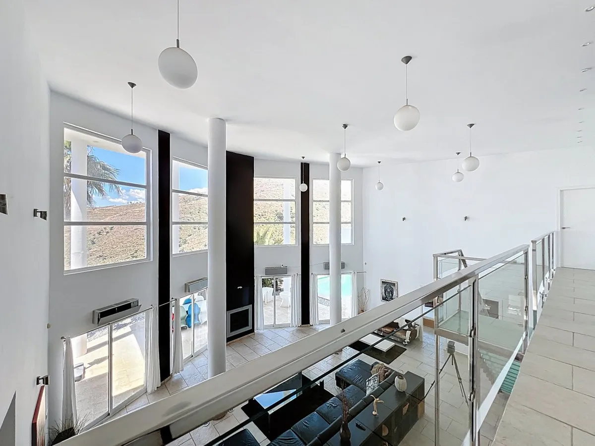 84a543e3-8d40-45af-842c-154072a8cfa1