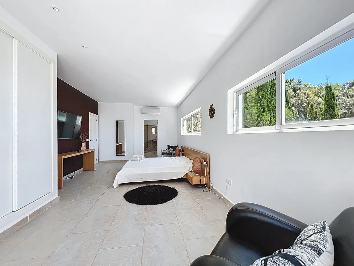 89ce7ead-06a3-4108-b317-d59dbb941e3a