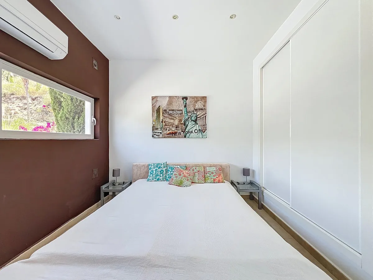 a7d49c6f-a1cf-413e-848c-0fd768543d4a