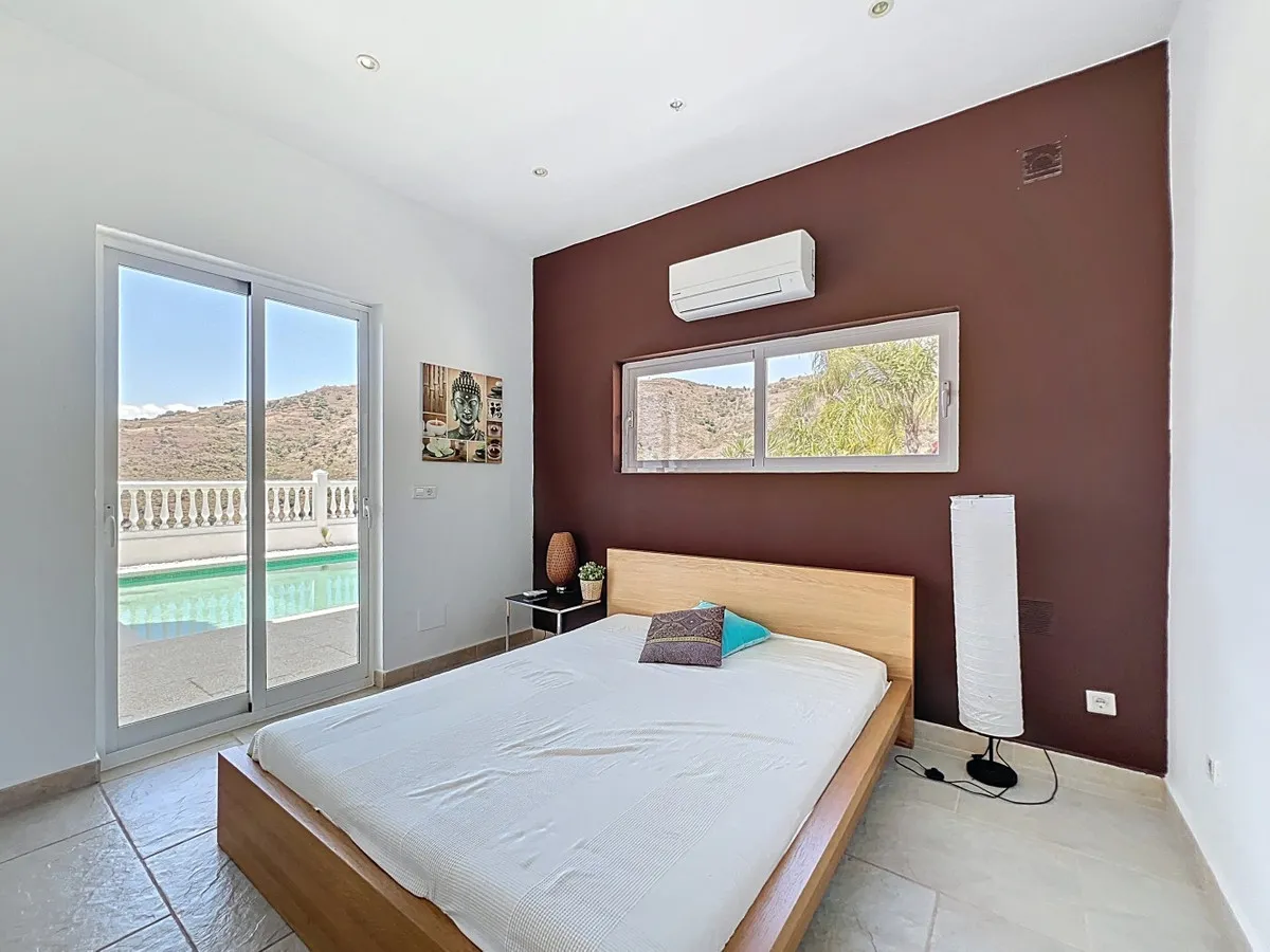 c2870150-30f3-4486-9144-d2217c009e5c