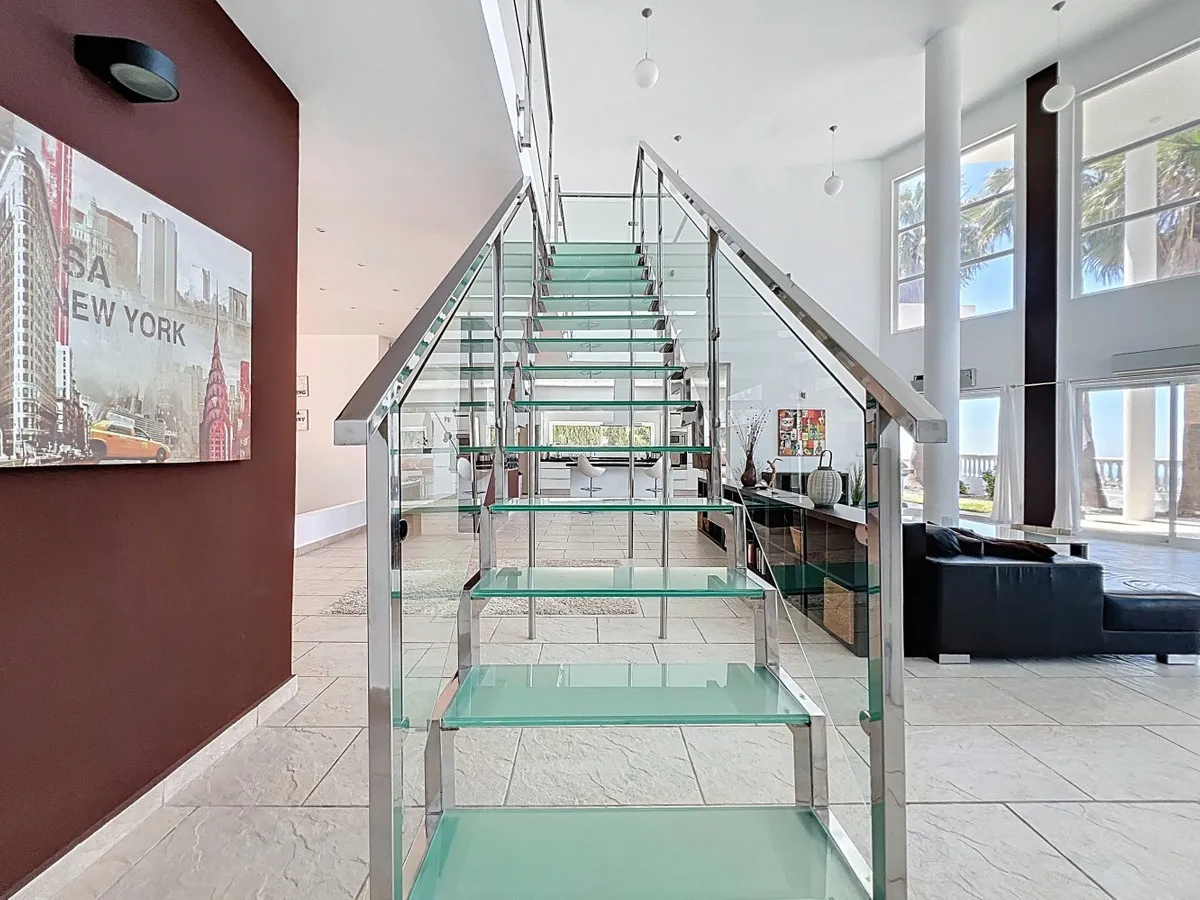 d5878e37-ad5a-48ee-9fda-54ebc84bfe0f