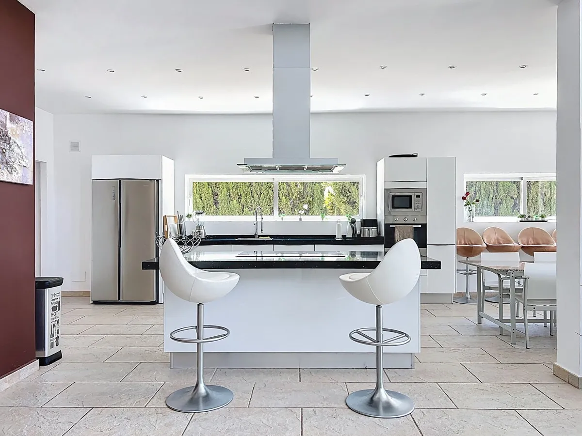 f543f793-667e-459f-8629-a5aa07883bbe