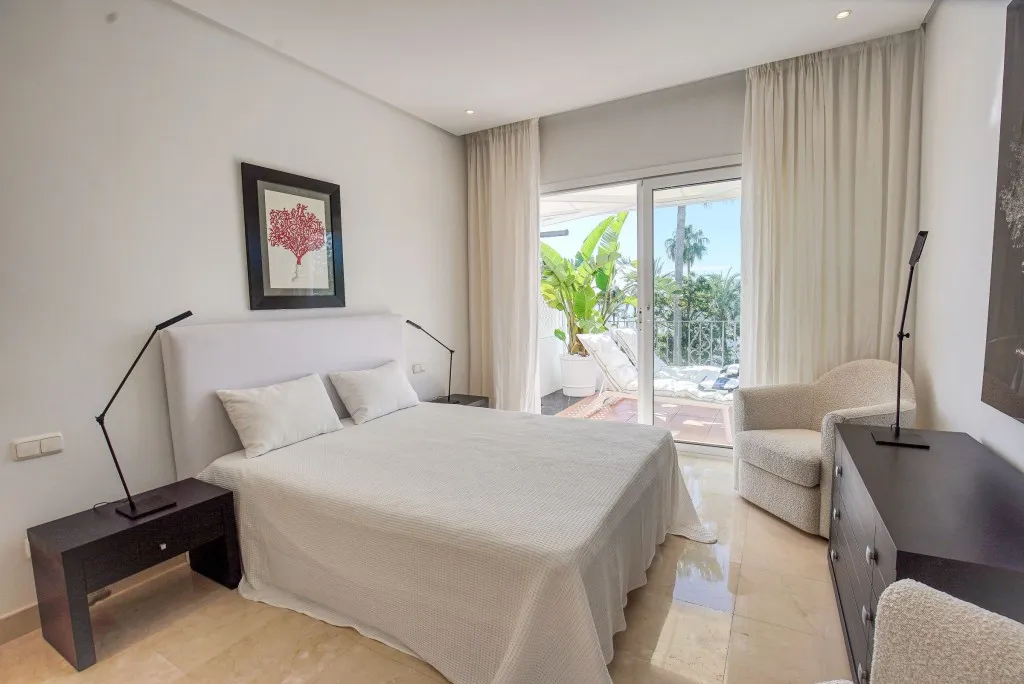 8f3520df-7f8f-4050-a67d-6d488c843e7b