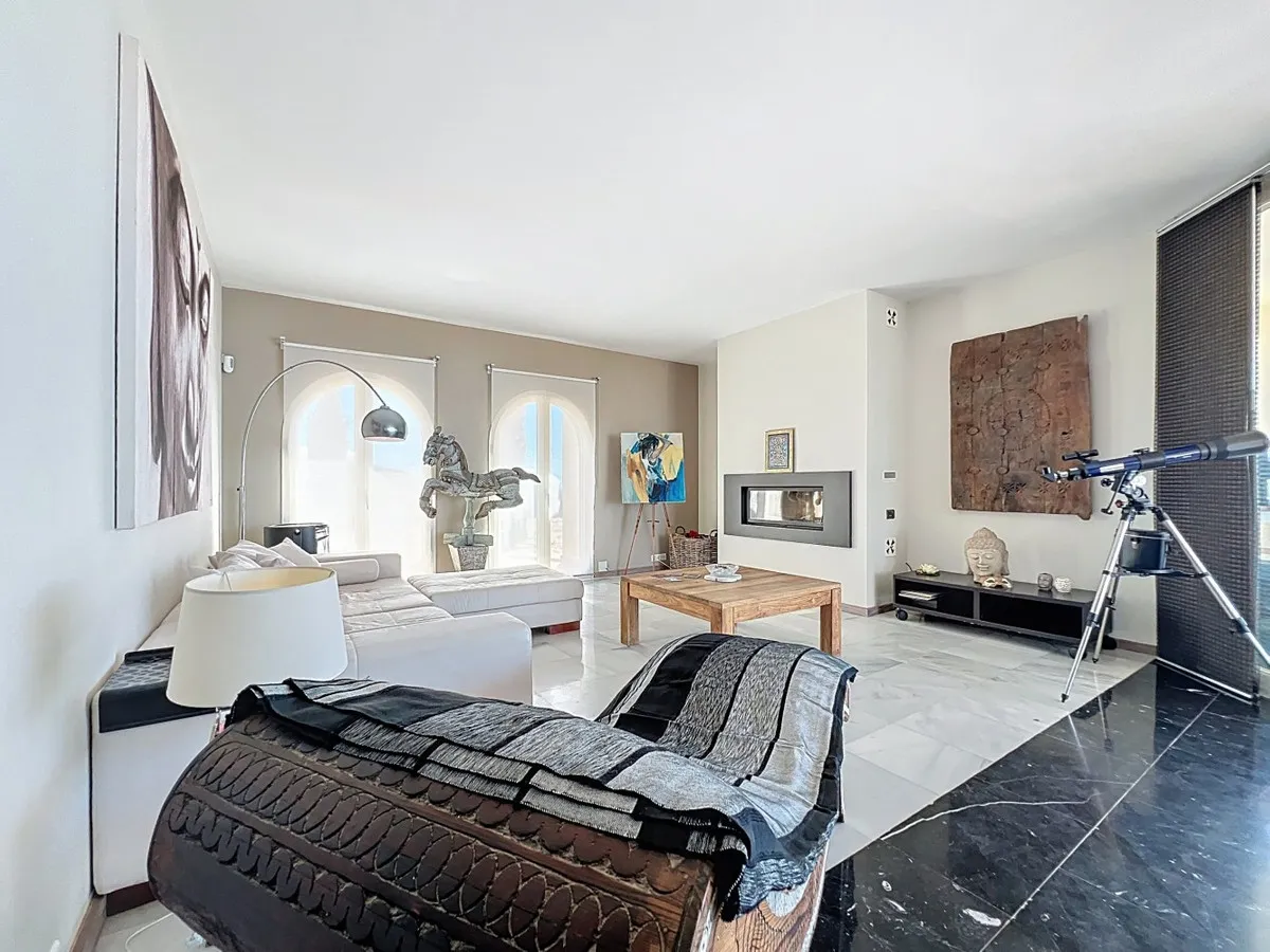 08469691-447f-4f2e-bc06-ed11187d4134