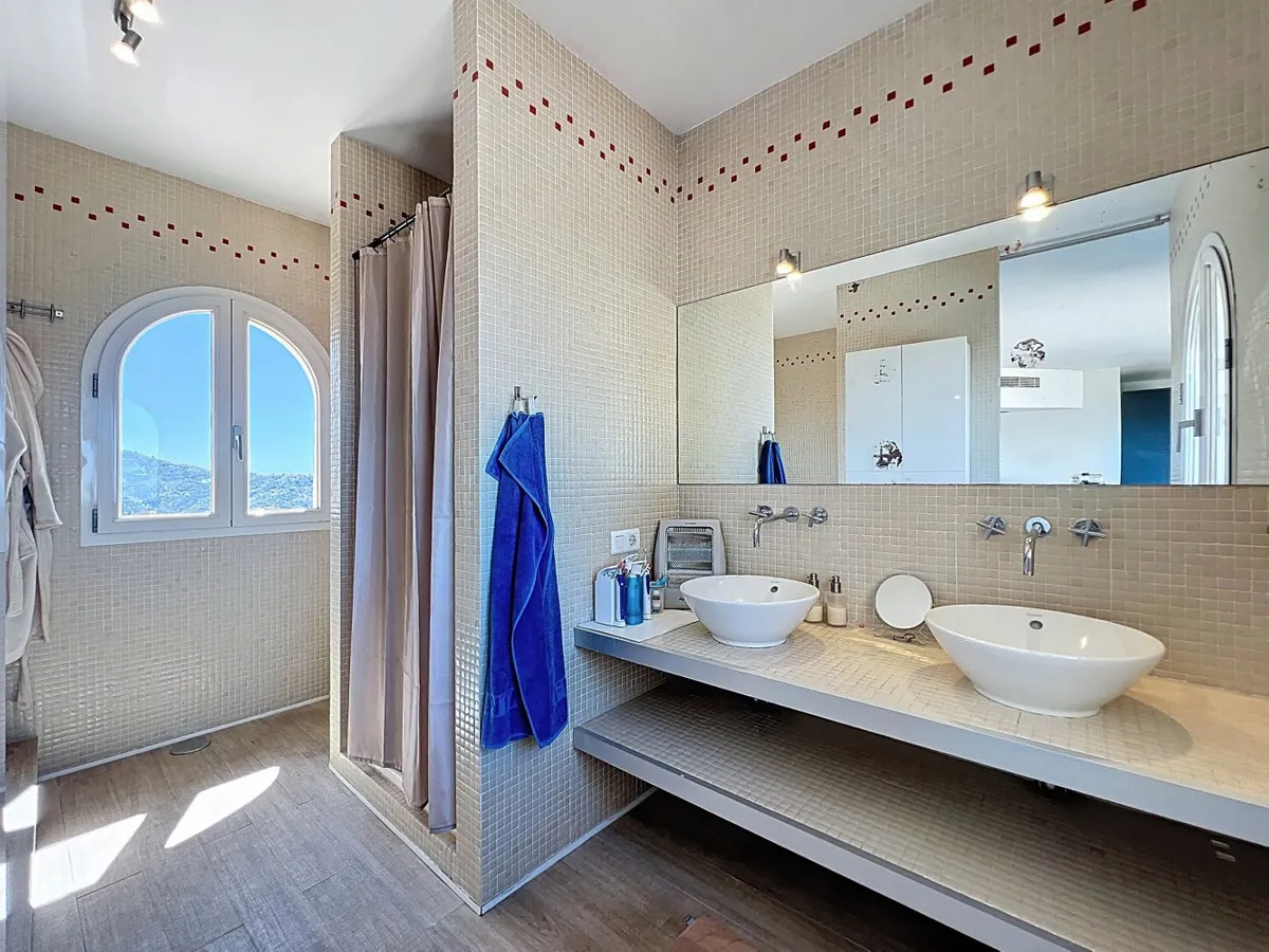 8155fc20-e2f5-4cb2-8505-607d5ad32fcc