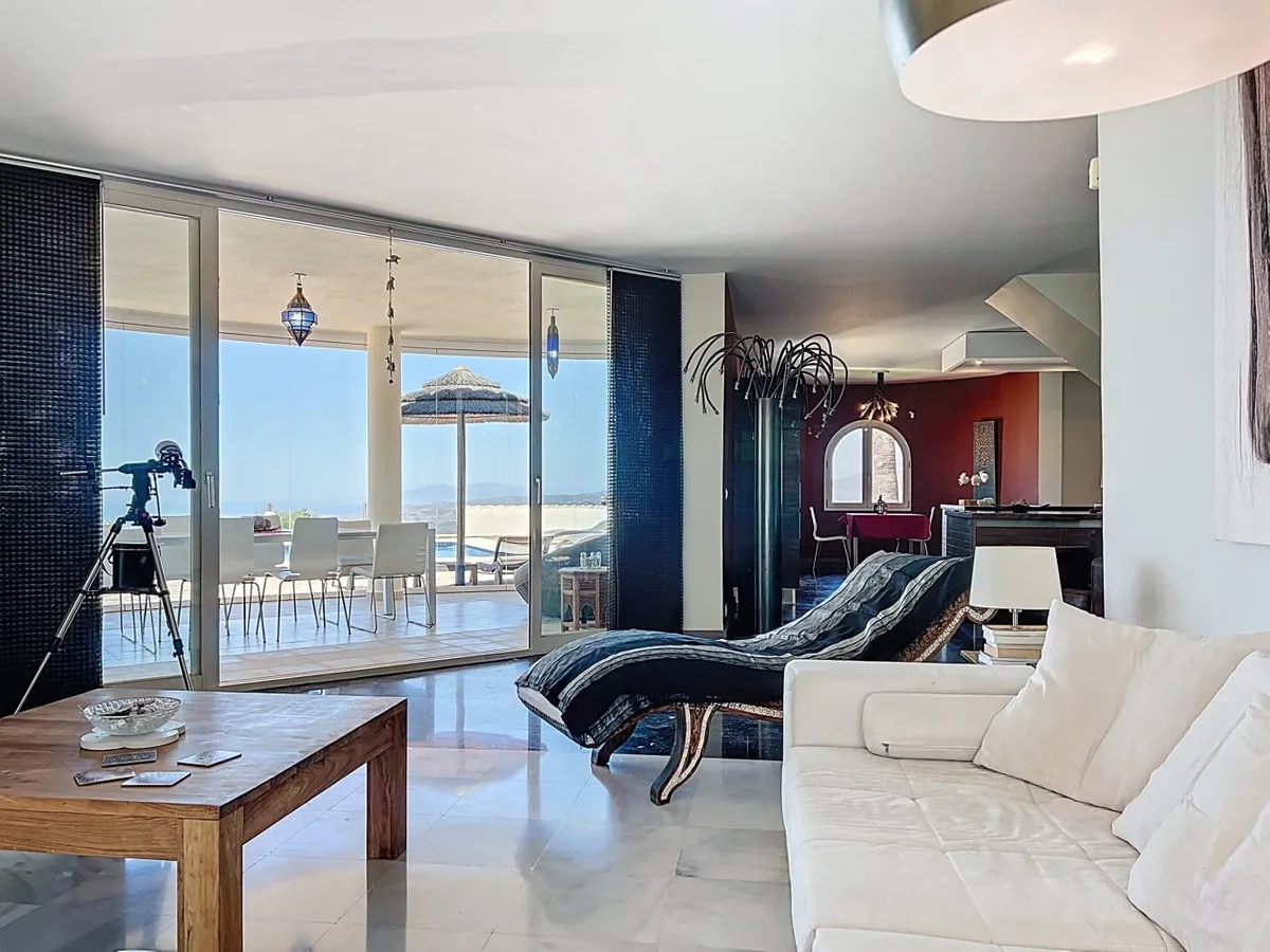 ac004f19-1add-44d9-b57c-b764705421df