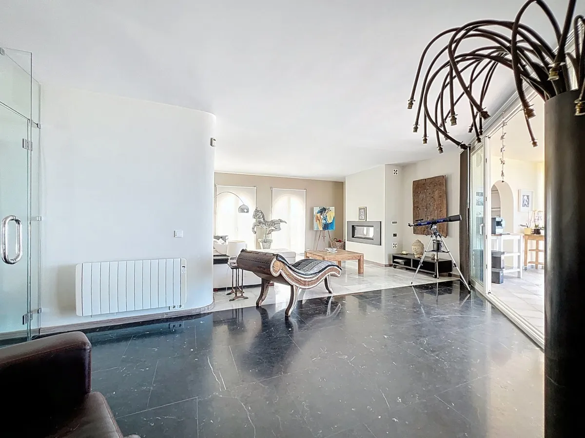 c06511e0-a9b1-4c24-9d13-b0e28cadbee2