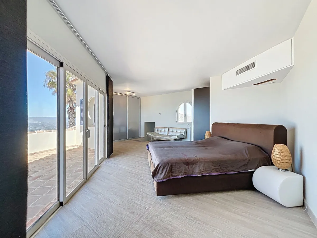 c56f8c9c-0426-49b5-96d5-e929a49cd168