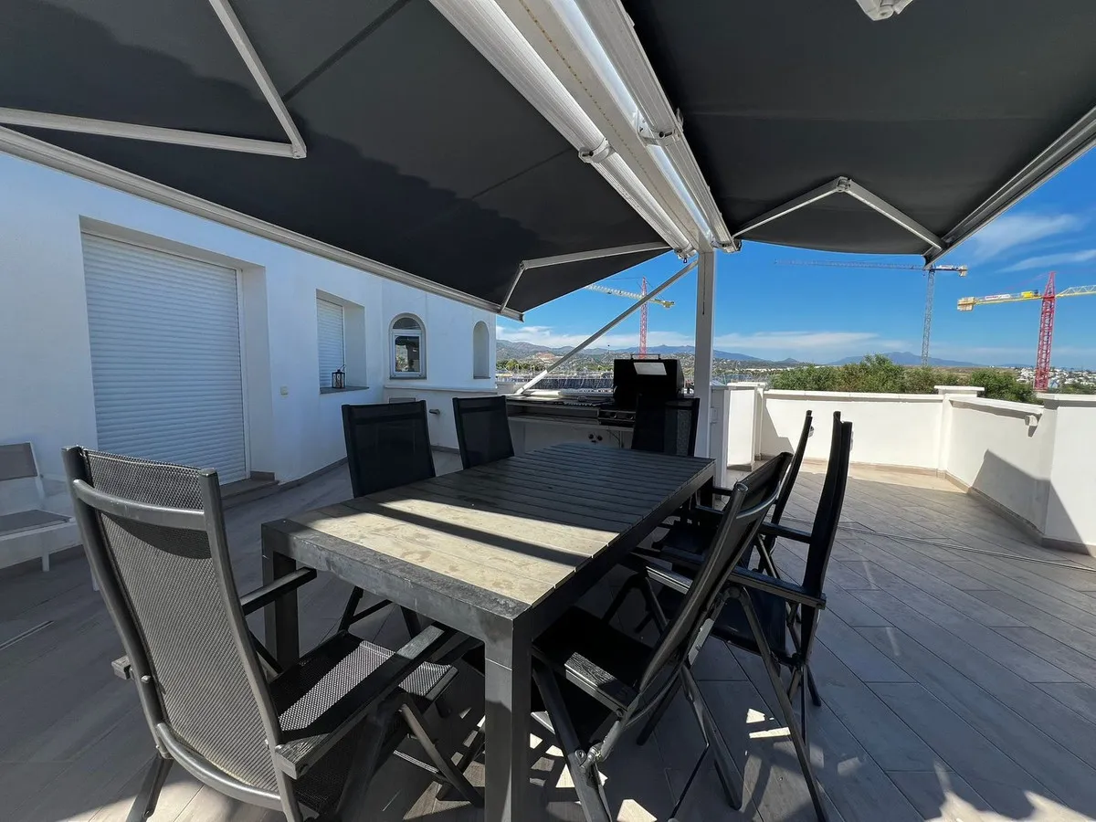 94592cd8-c082-4ec0-9b57-54d3c13ff439