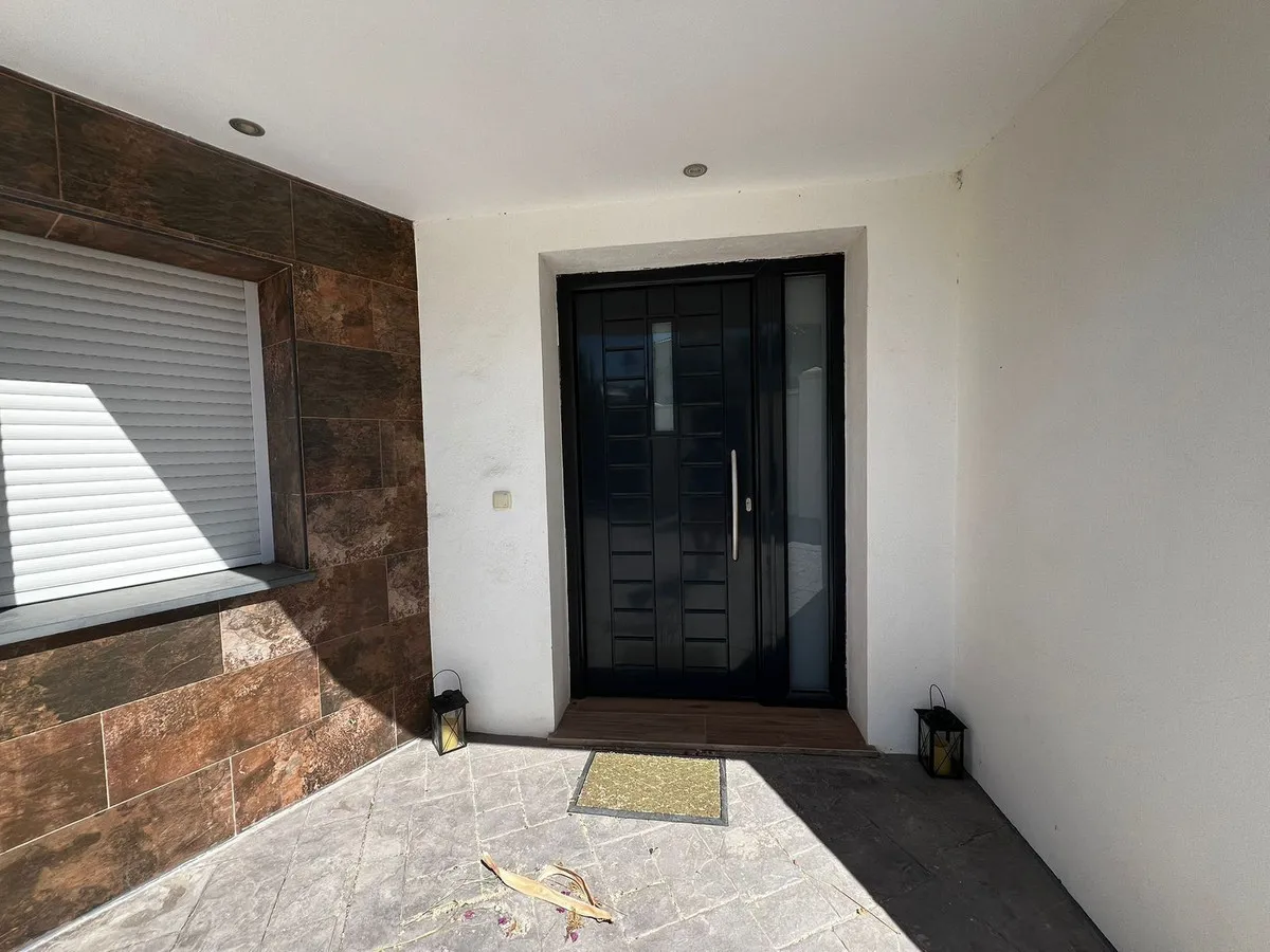 d95cedfd-1236-4d93-9268-278f3d61a0b9