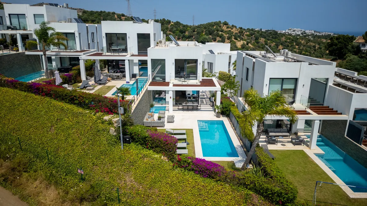 b98b3913-f27f-4033-83b9-a1daaa674840