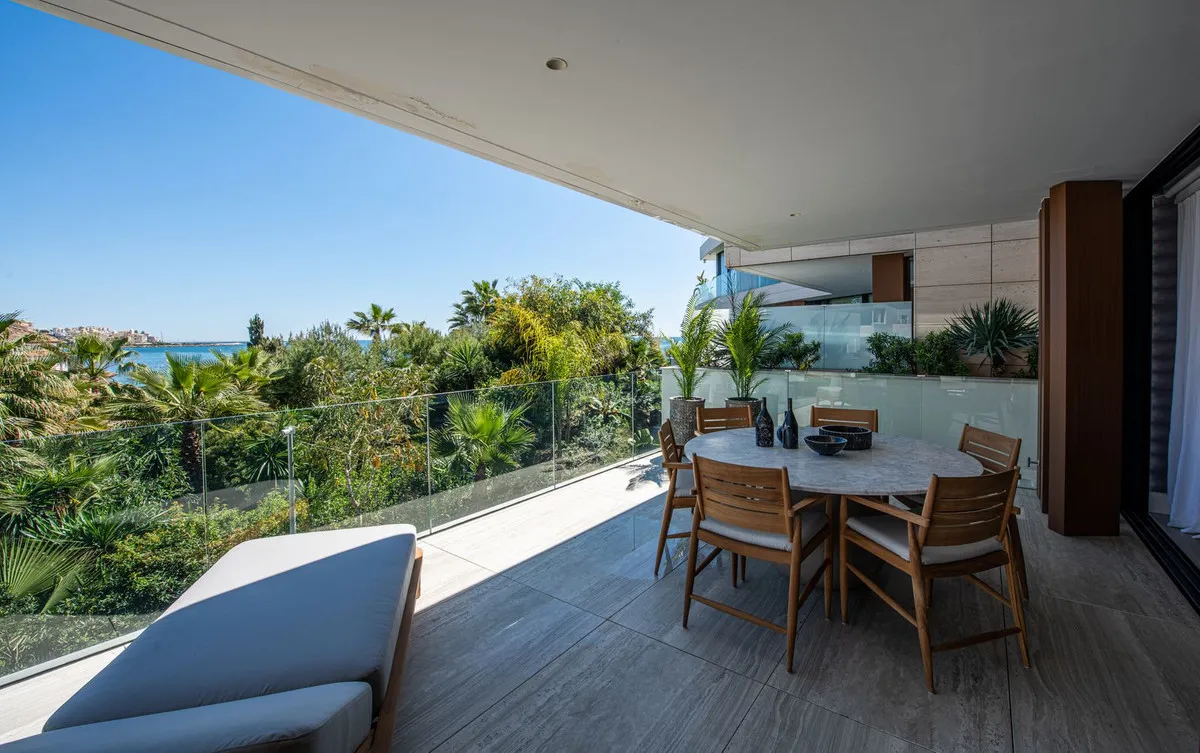 2f6fd819-ec06-450c-b8f4-b0fb69f37fc1