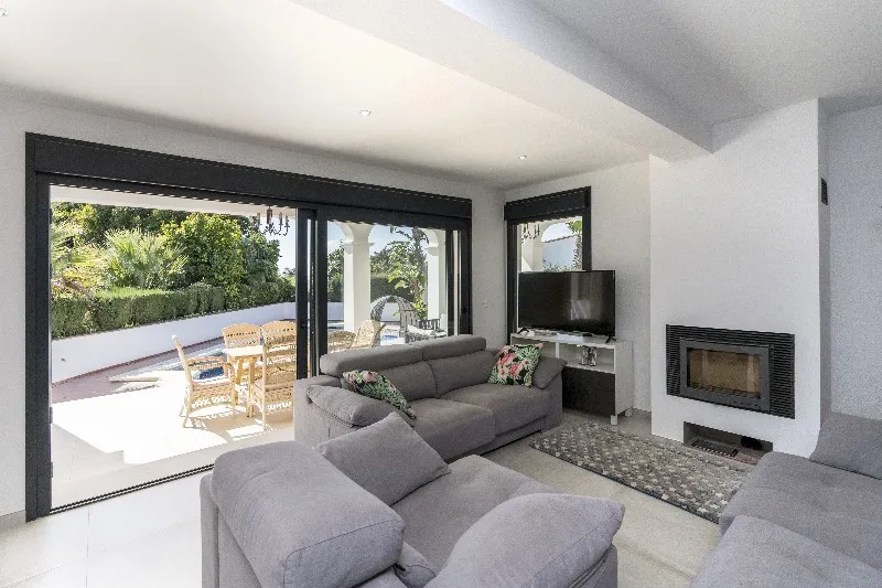 bc8b7915-5ff6-4aa7-a5ee-0580042a103a