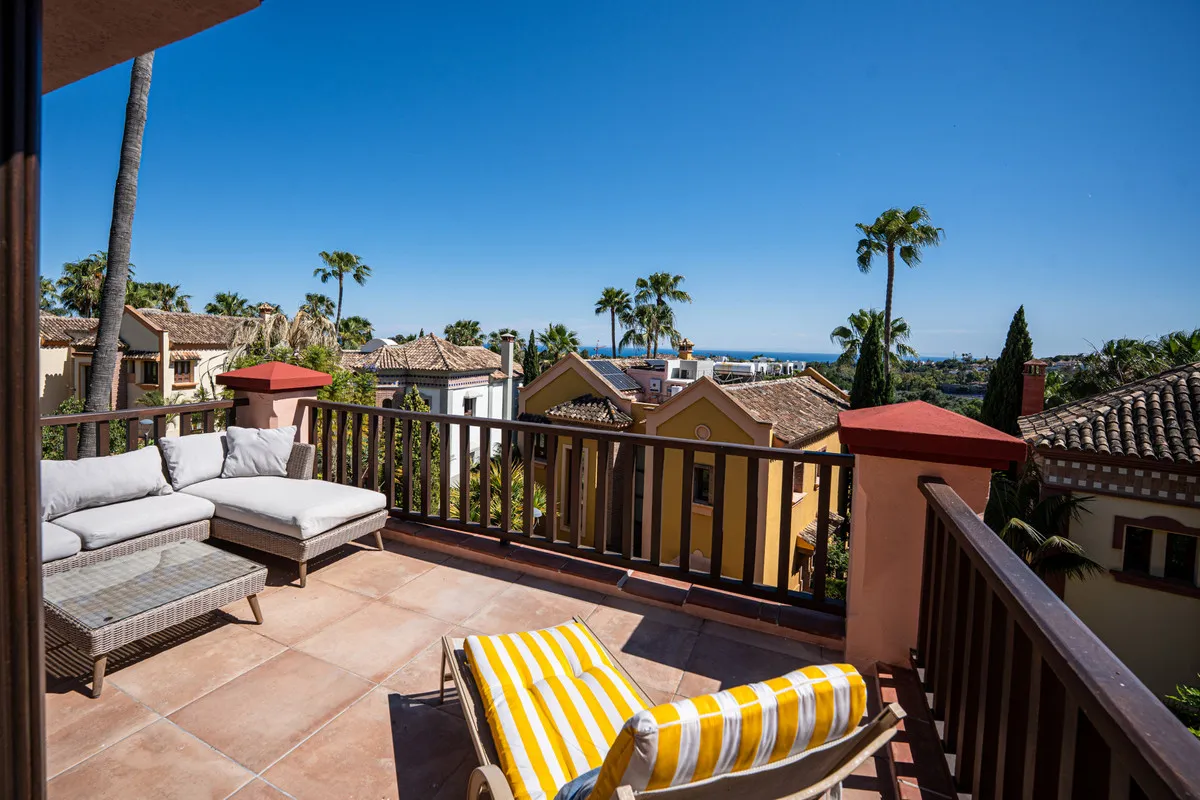 8b70eb71-56e8-4352-b2d1-d380e6f38fc6