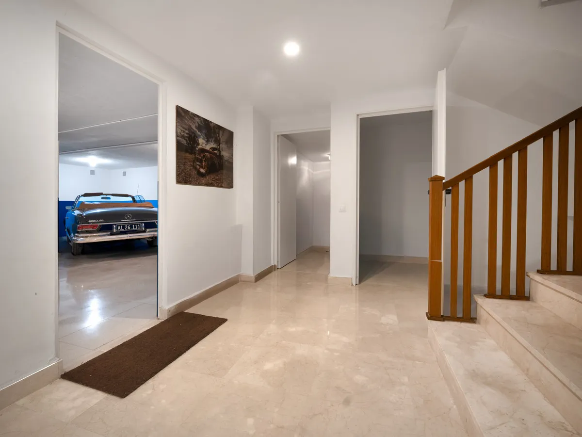 aa5dd5e9-697a-40d4-a5f7-c341eacc2506