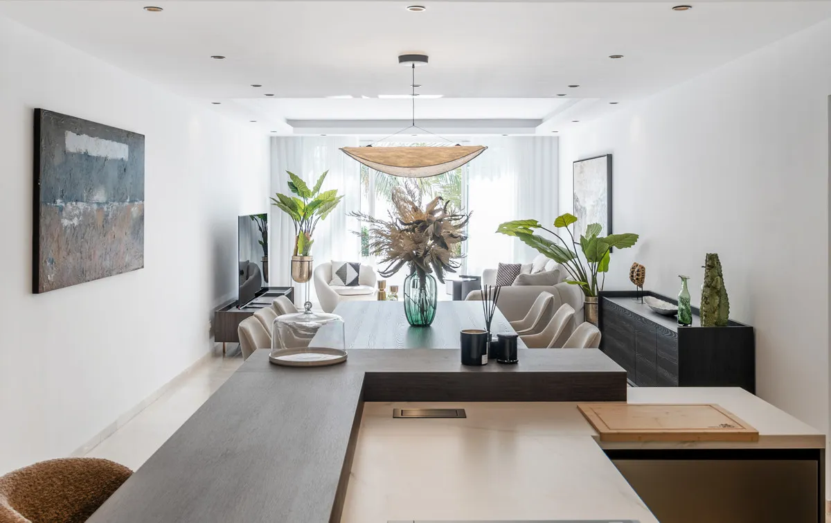 820e7d94-88b0-4539-ad23-ef4f326c9707