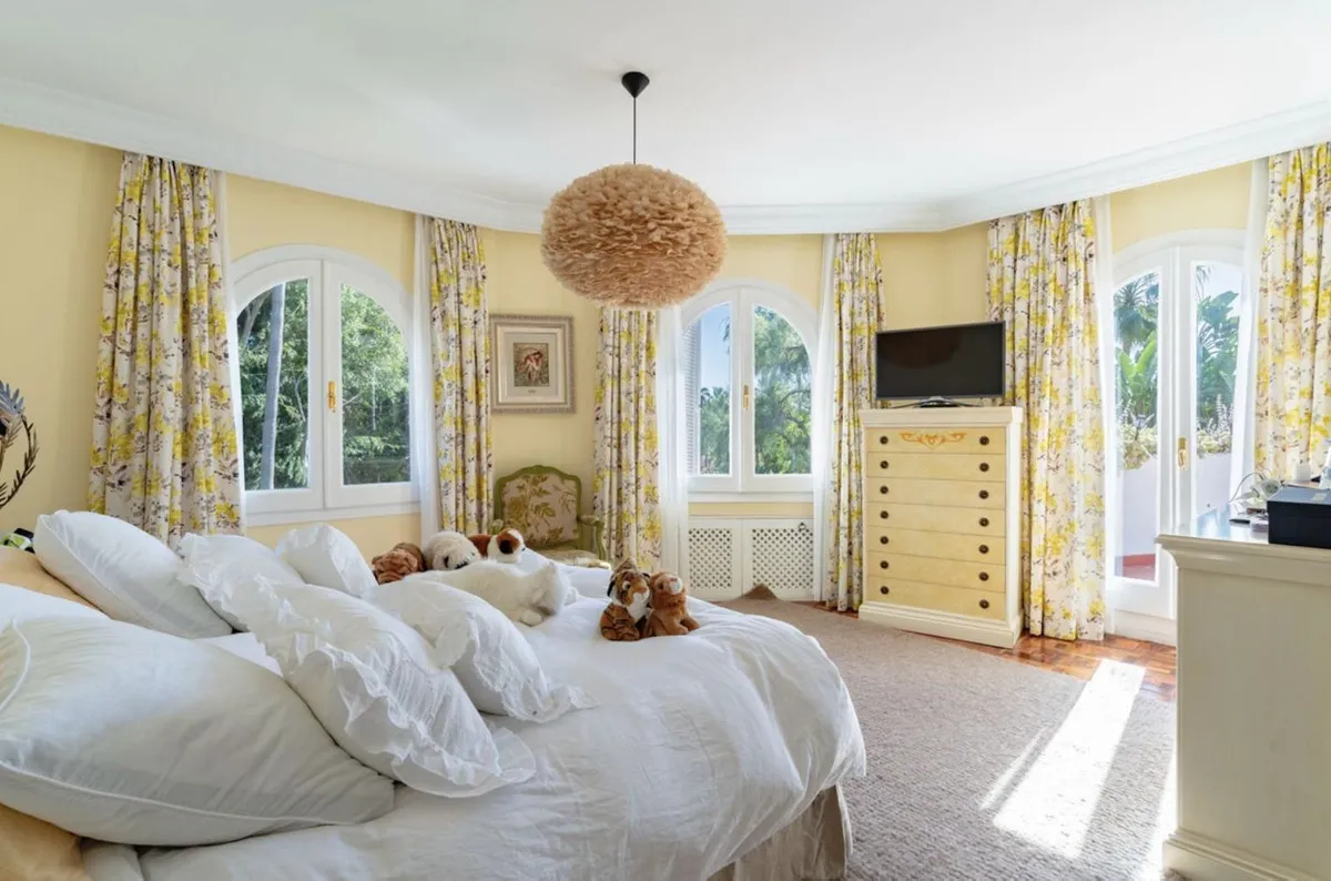 8f27be48-dede-4e99-8ae9-f46841de64cf