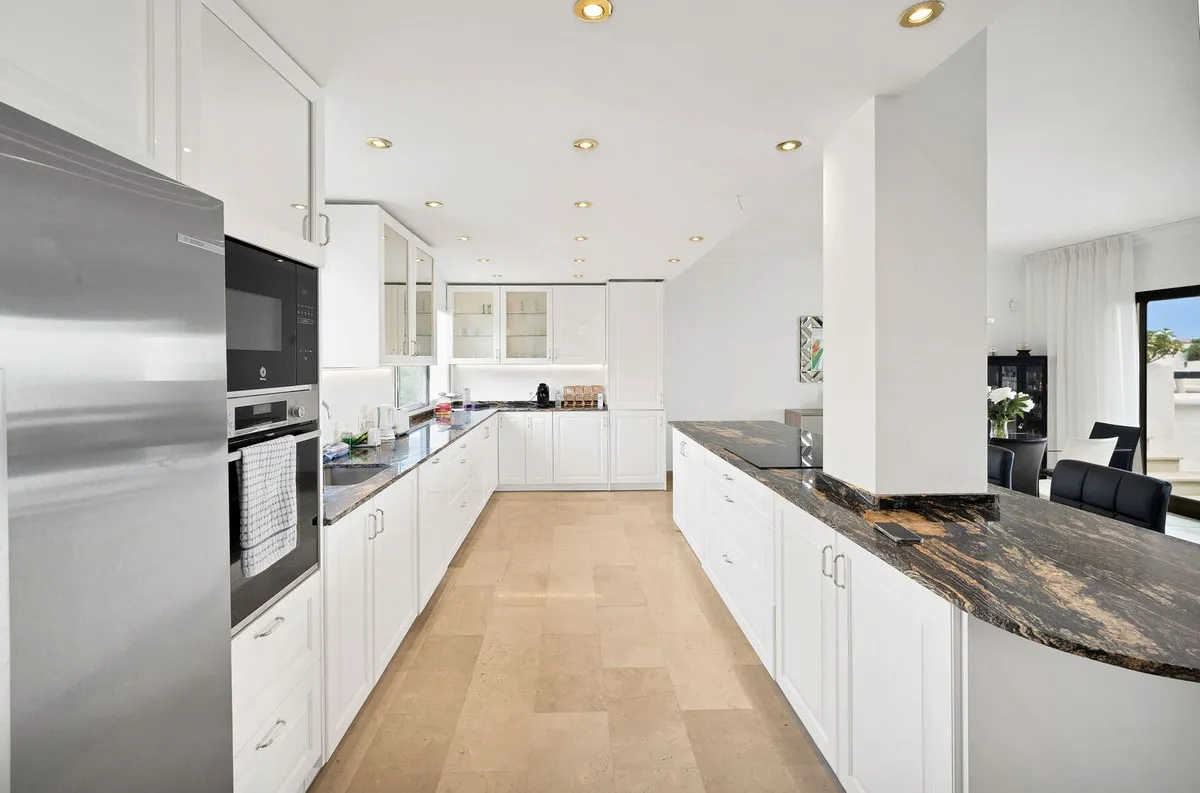 95bf1127-70db-4ffa-9d27-b818597cf6e0