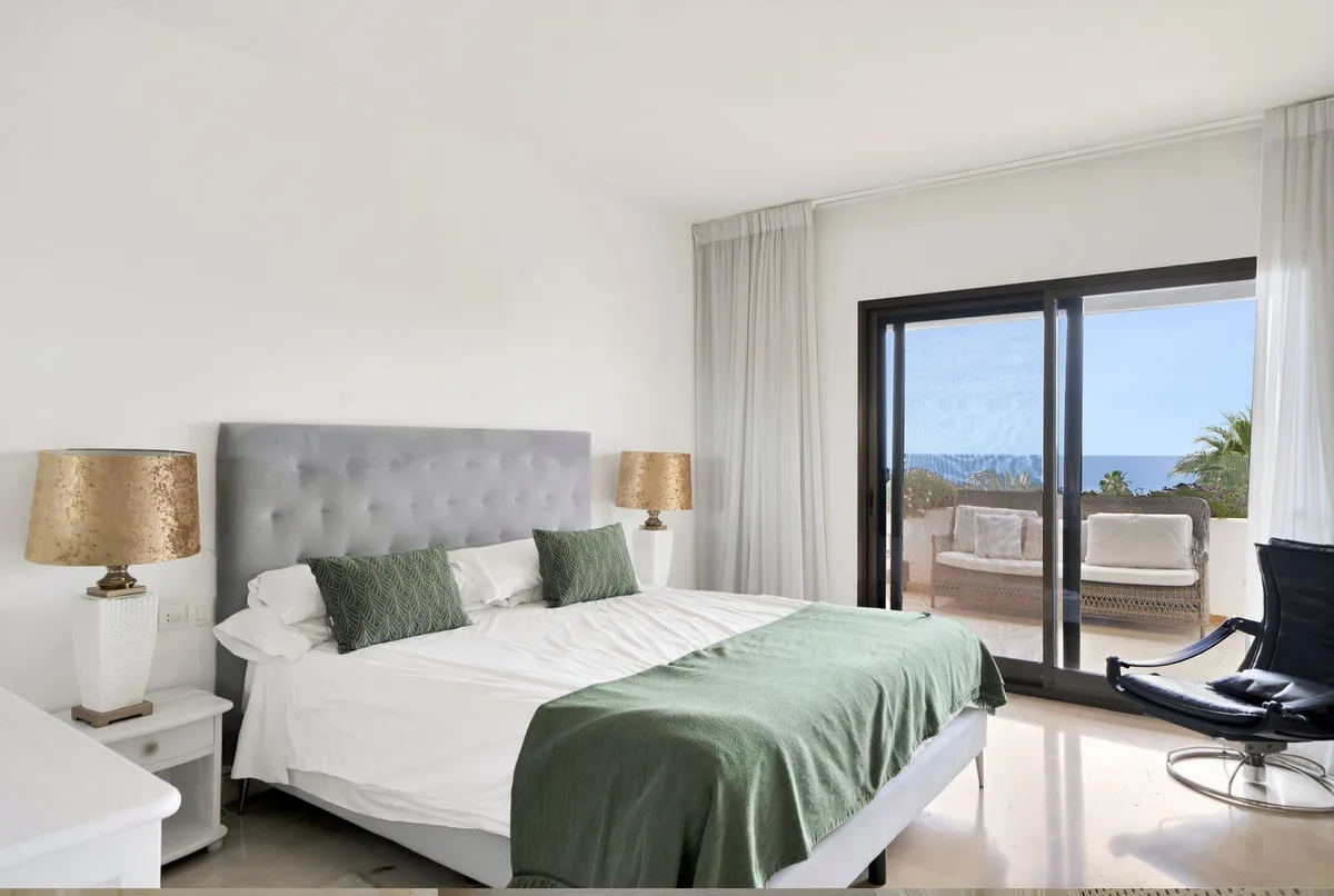 b7e39d22-9786-46fc-8478-ea5bcbc80ed6