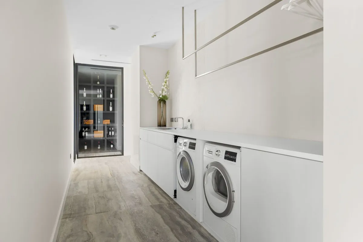 4eb3f46b-c12d-447b-828b-4d9f25edab99