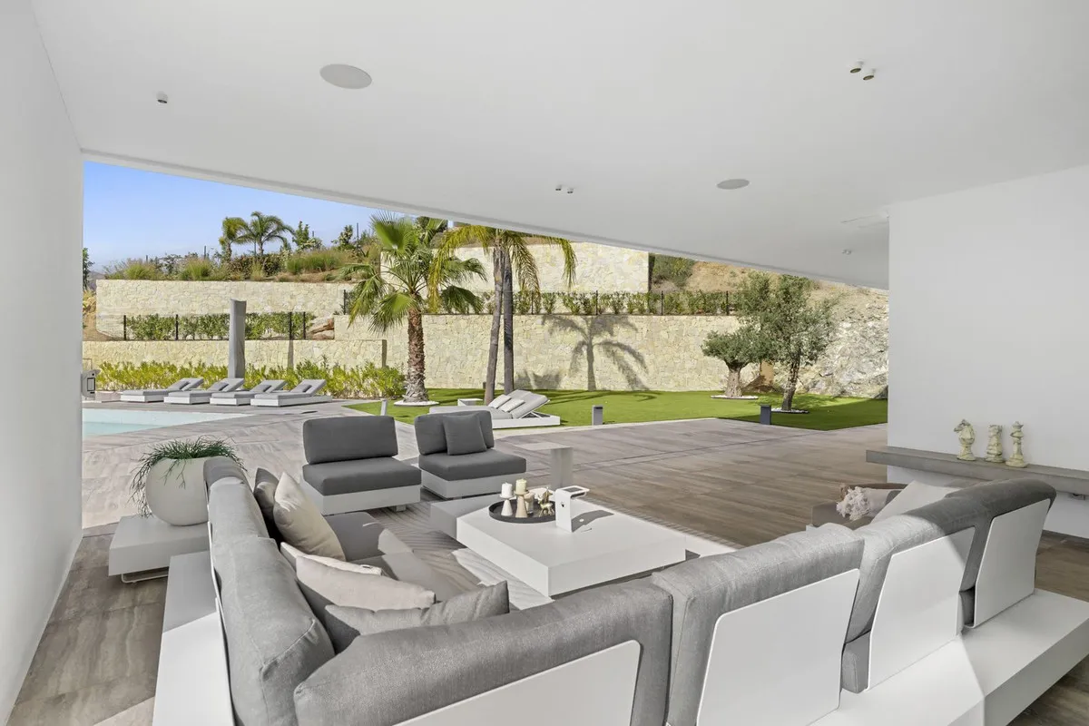 5596f185-630a-4ed9-a376-f58a3e62b9cc