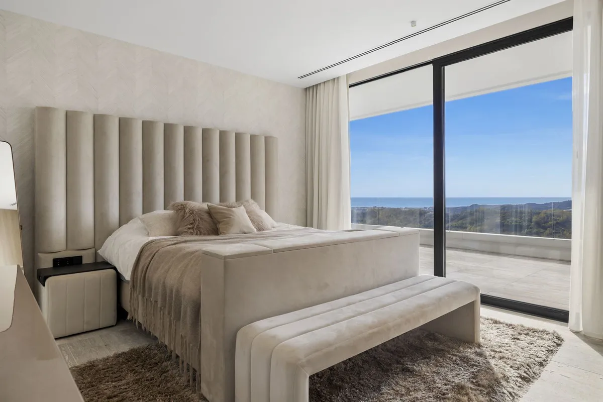 5fac1fcf-3817-45d9-be26-c7819744b92d