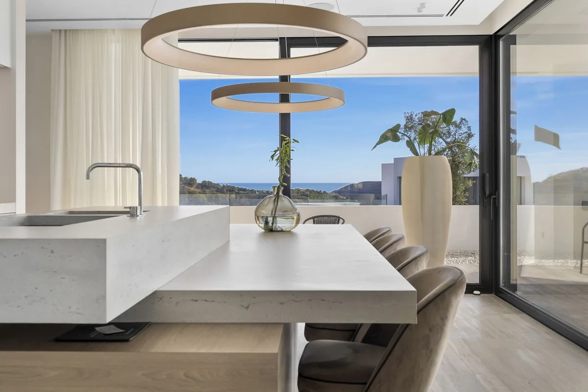 74a23539-76cf-4afe-a3ad-6cc1f86eb7a1