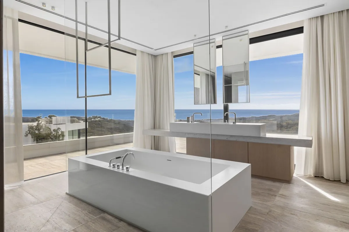 7c2ff83e-39b7-4b51-a59e-251d7f4da957