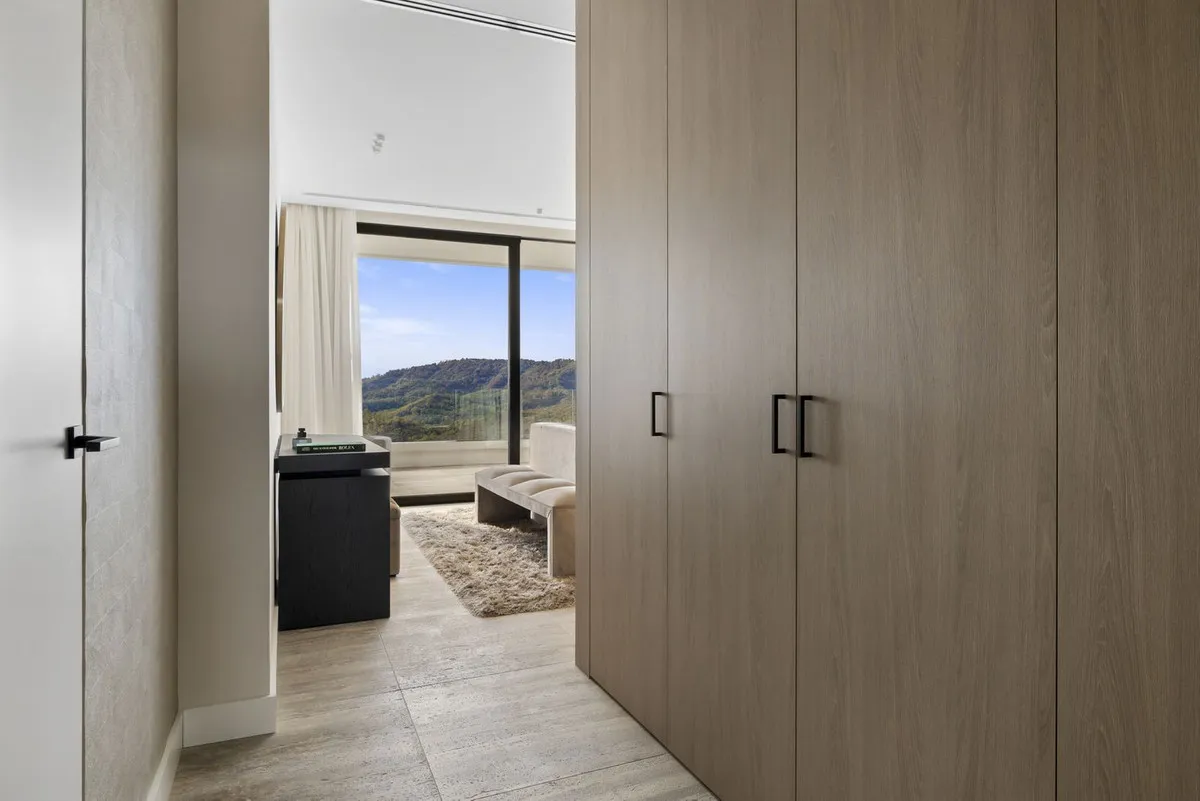 840db282-5135-4d44-955c-30d1f3c8a7ab