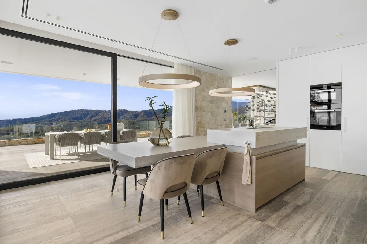 ce3fb104-156a-419d-91ad-9744d39cc0bf