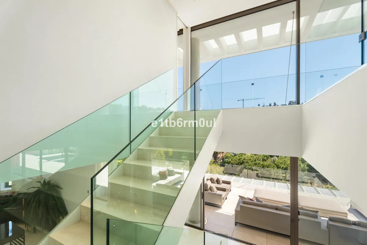 8454dc97-b4a1-4c18-ac6e-9c8d27288fd4