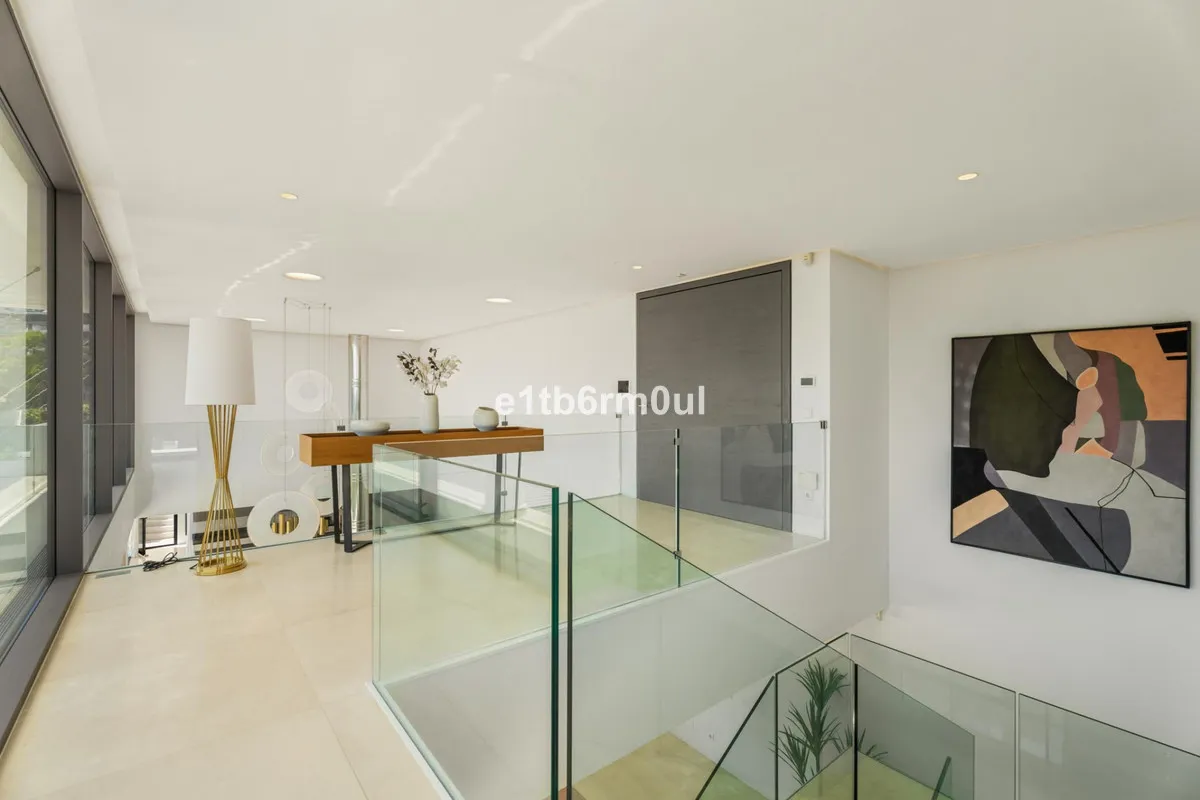 c13d0428-70ff-4095-94eb-e557541494df