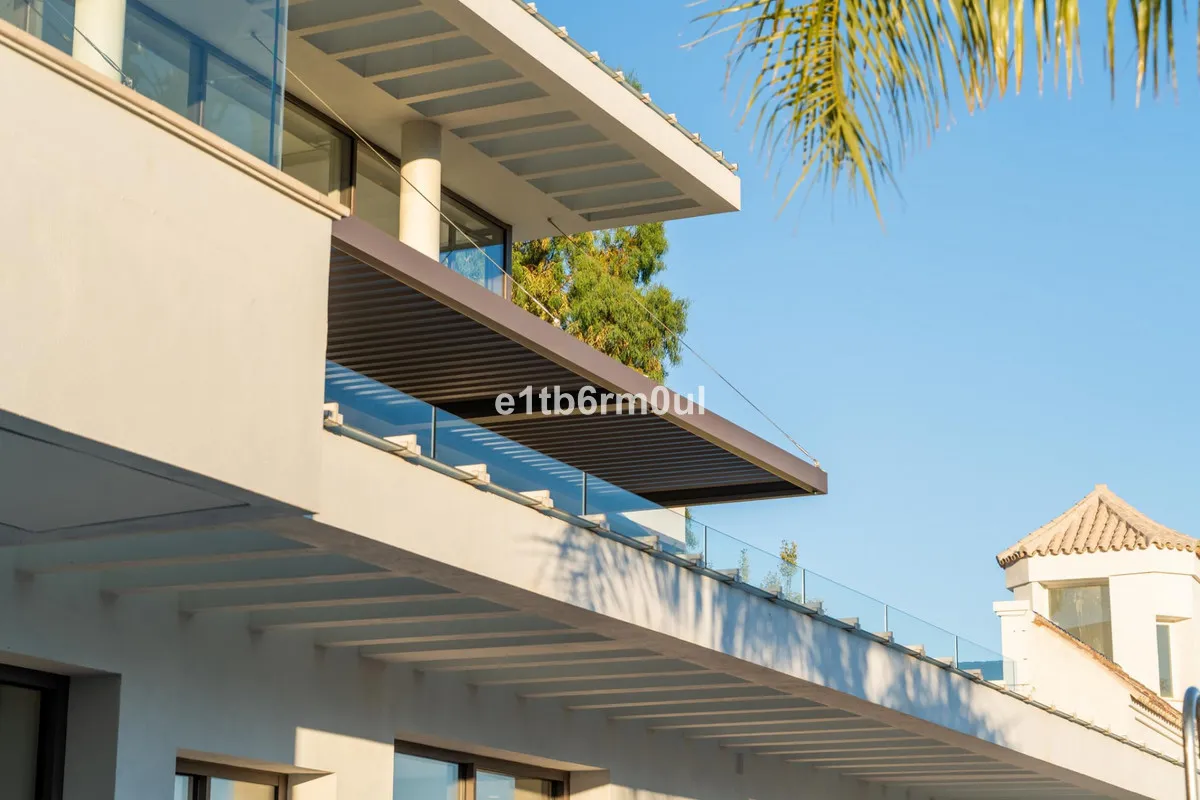 e7b92db8-6e92-4808-bd05-5008a11f13fa