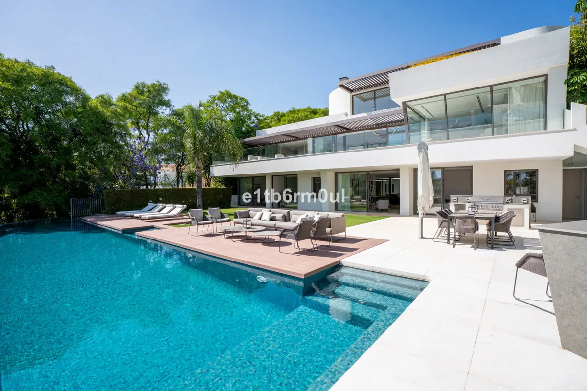 218456c5-df2a-489f-923e-60f38169f635