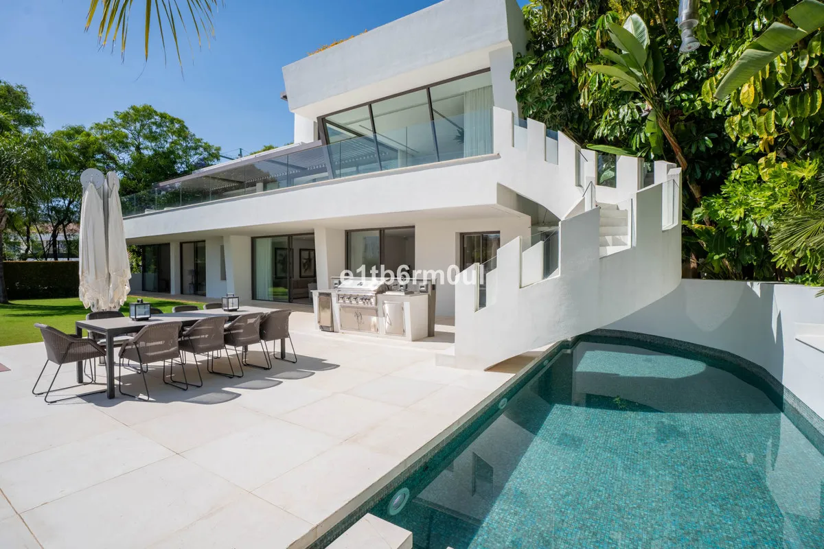 53ff32ba-5fcd-4890-b001-bca1befe6a36