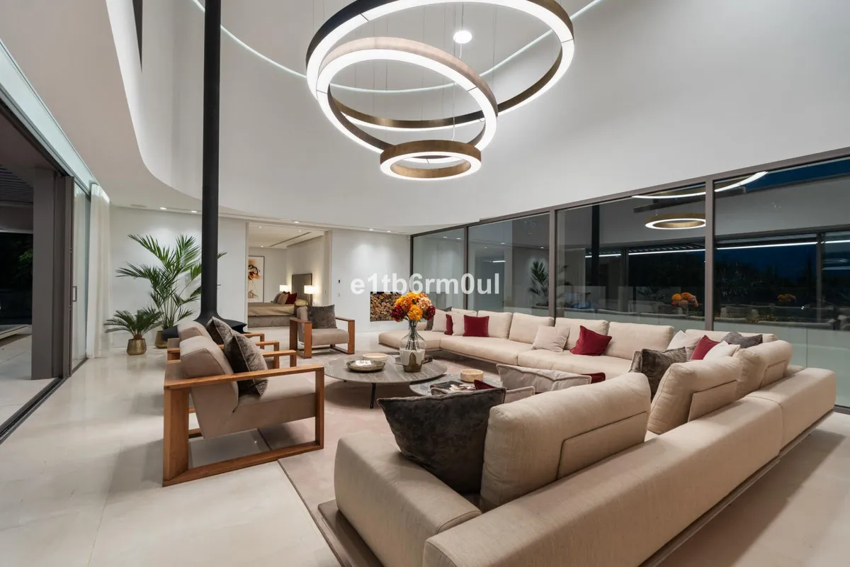 5b4941c4-e4ce-4cb8-a4eb-4276a5a53057