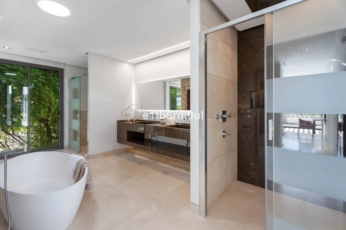 5e9cc122-e26a-4c81-ba2d-09db6f25bde9